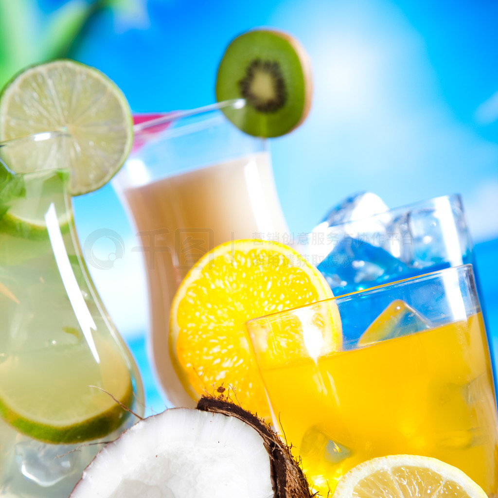 果香与醇酿的交响 探索含水果的酒精饮料世界